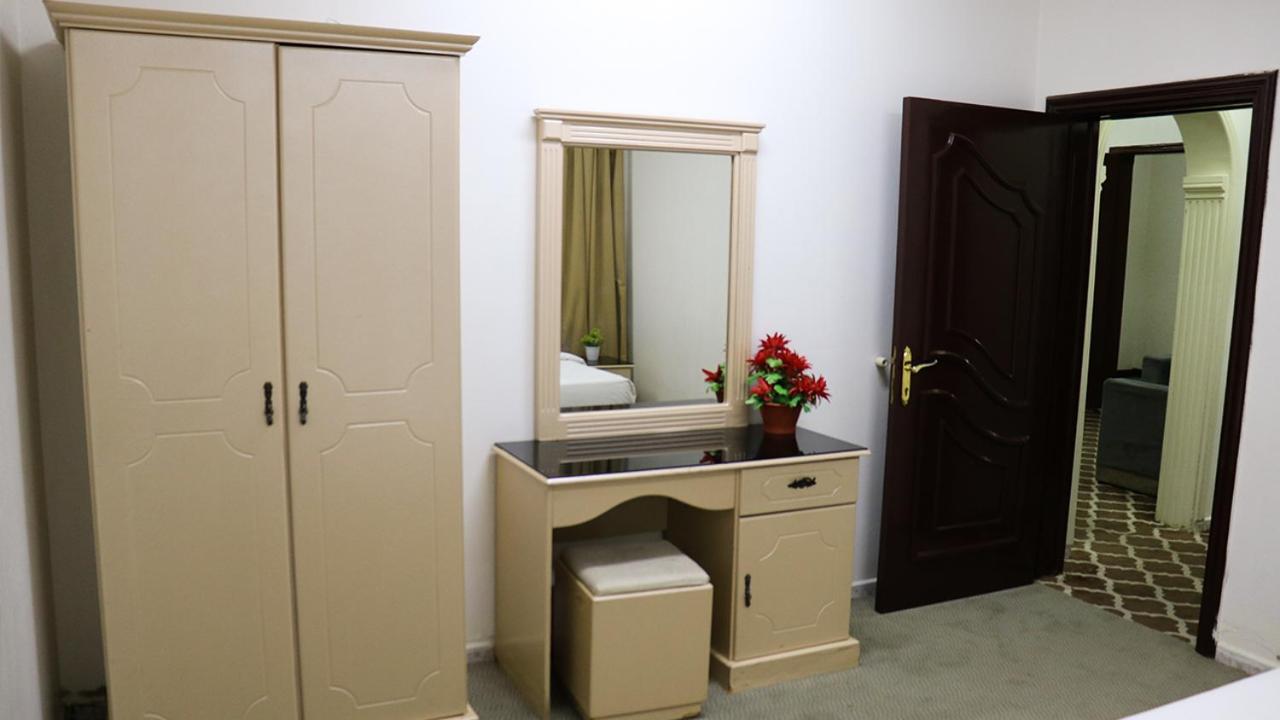 Al Farhan Hotel Suites ริยาดห์ ภายนอก รูปภาพ