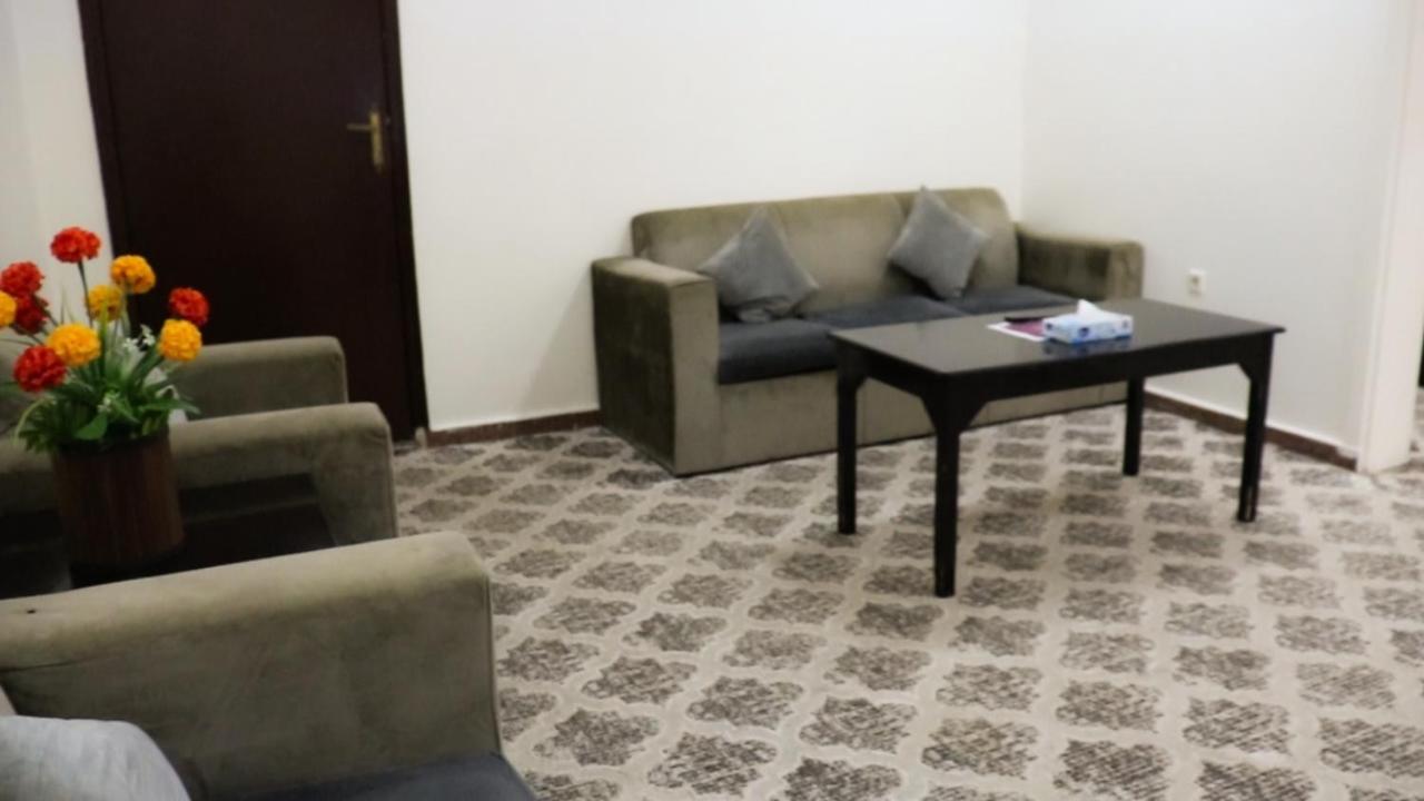 Al Farhan Hotel Suites ริยาดห์ ภายนอก รูปภาพ