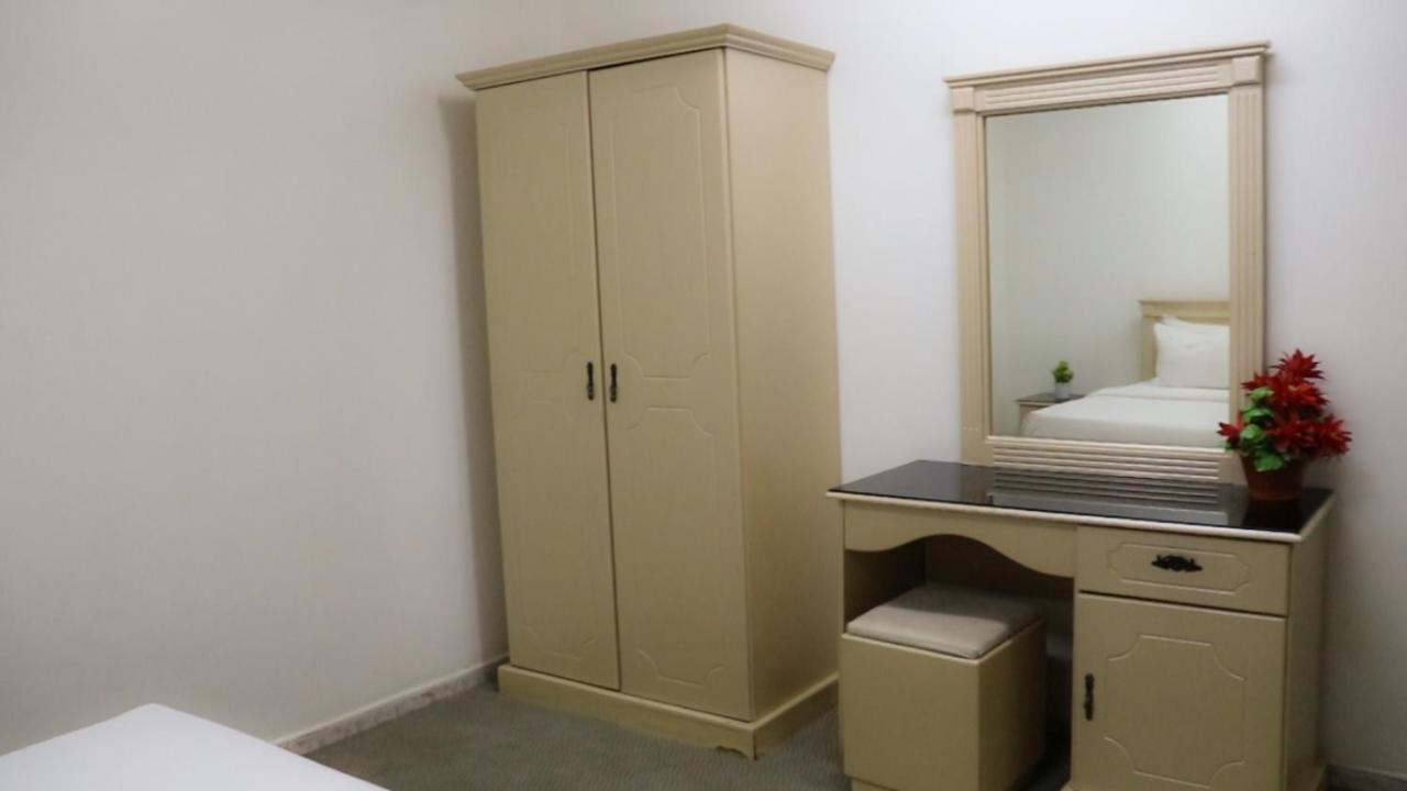Al Farhan Hotel Suites ริยาดห์ ภายนอก รูปภาพ