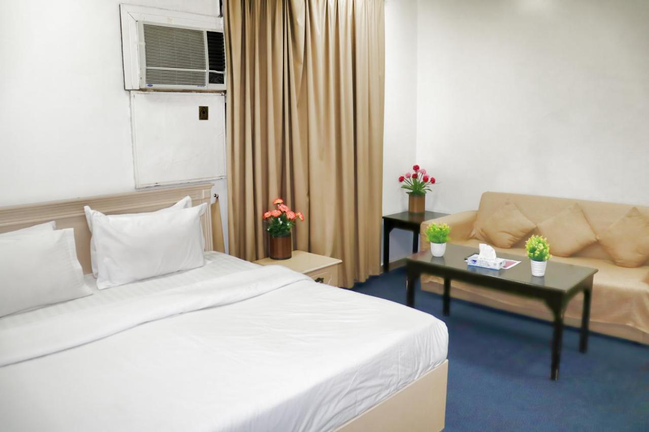 Al Farhan Hotel Suites ริยาดห์ ภายนอก รูปภาพ