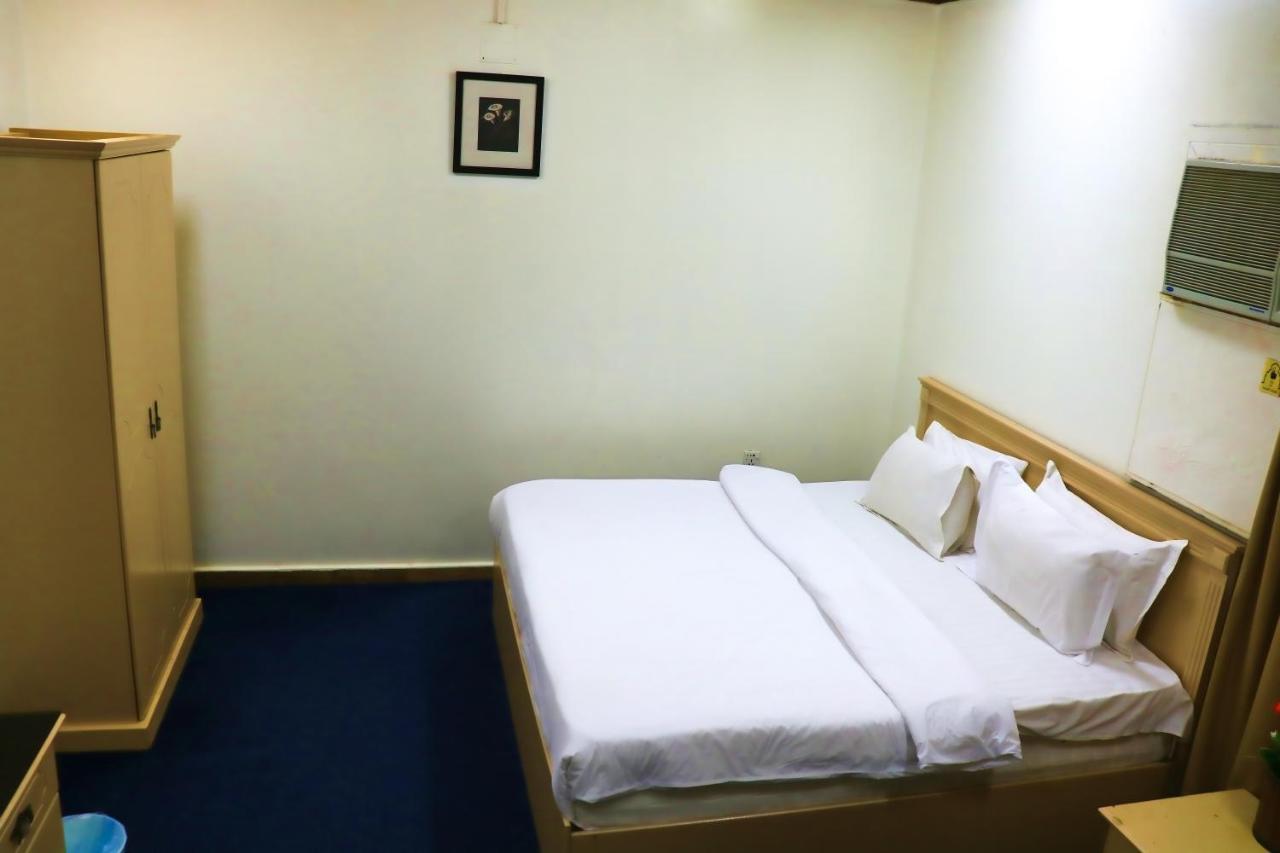 Al Farhan Hotel Suites ริยาดห์ ภายนอก รูปภาพ