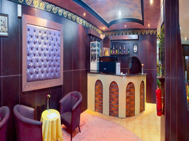 Al Farhan Hotel Suites ริยาดห์ ภายนอก รูปภาพ